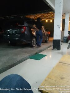 LC mulai berdatangan pada saat tengah malam